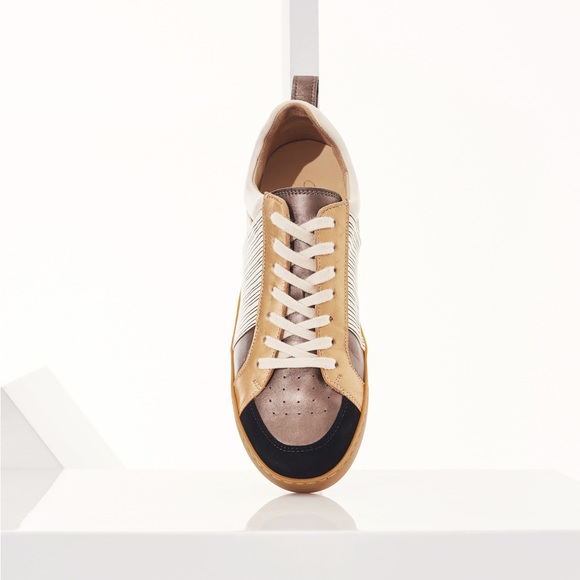 COTÉLAC - gold neutral sneaker - style # CI9B821 - perfect condition - Picture 4 of 5